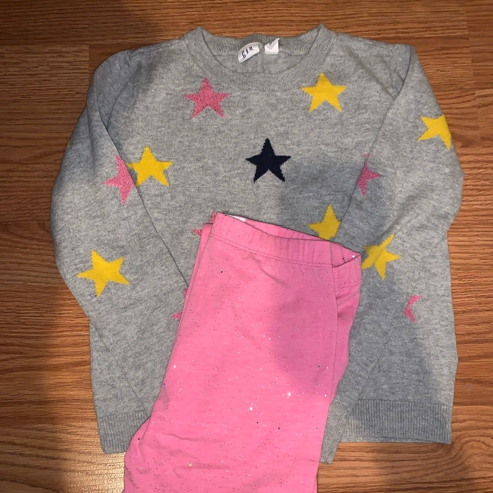 Gap bundle sized medium top and large bottom